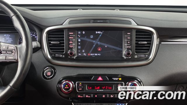 Kia Sorento 2018 — photo 14