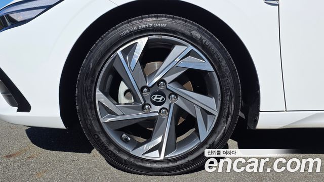 Hyundai AVANTE 2024 — photo 5