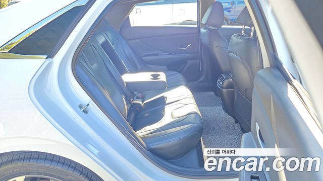 Hyundai AVANTE 2024 — photo 18