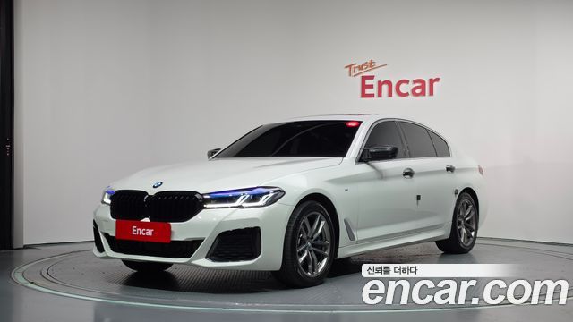 BMW 5-Series 2018 — photo 1