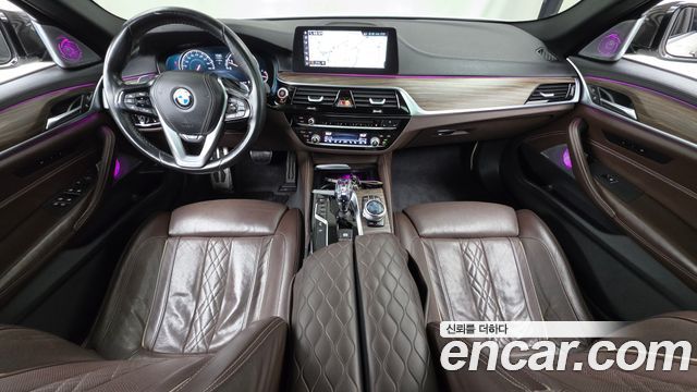 BMW 5-Series 2018 — photo 7