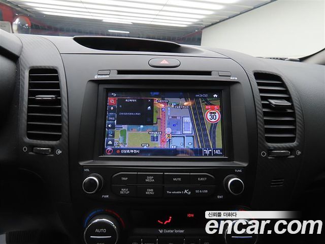 Kia K3 2013 — photo 14