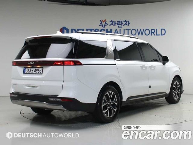 Kia Canival 2023 — photo 2