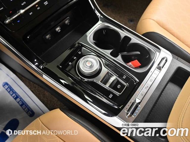 Kia Canival 2023 — photo 9