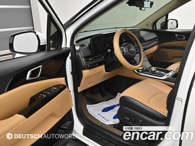 Kia Canival 2023 — photo 11