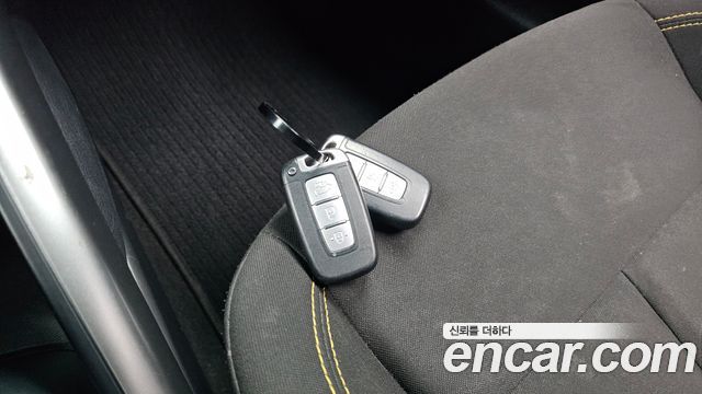 Hyundai Veloster 2017 — photo 21