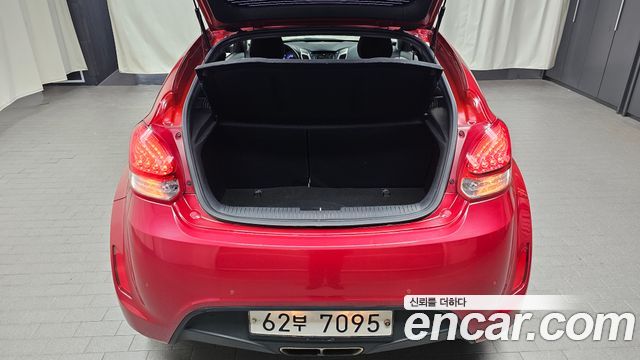 Hyundai Veloster 2017 — photo 24