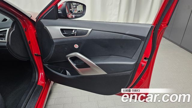 Hyundai Veloster 2017 — photo 14