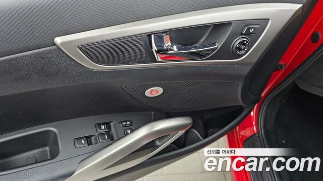 Hyundai Veloster 2017 — photo 29