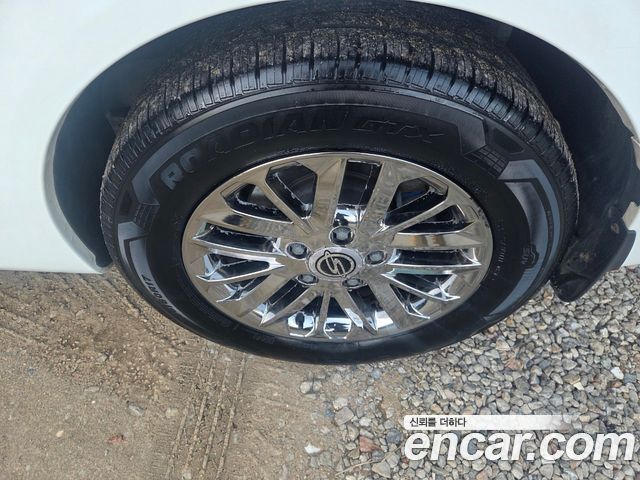 KG Mobility KORANDO 2015 — photo 5