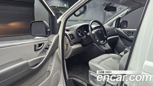 Hyundai Starex 2020 — photo 10