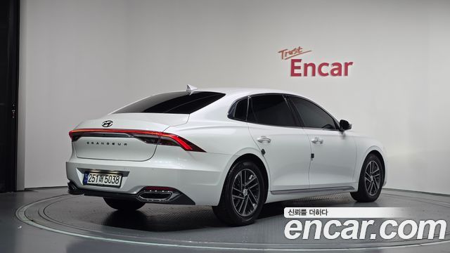Hyundai Grandeur 2021 — photo 2