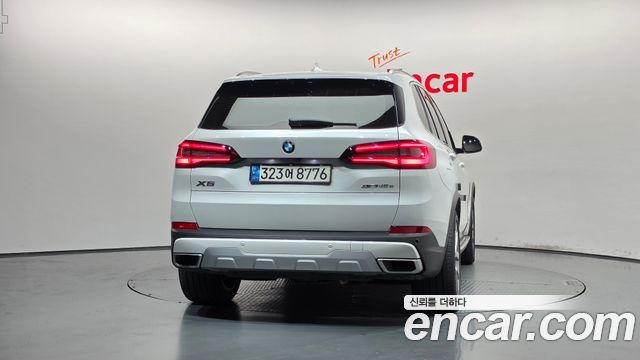 BMW X5 2021 — photo 4