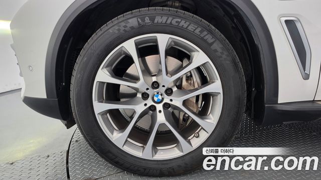BMW X5 2021 — photo 5