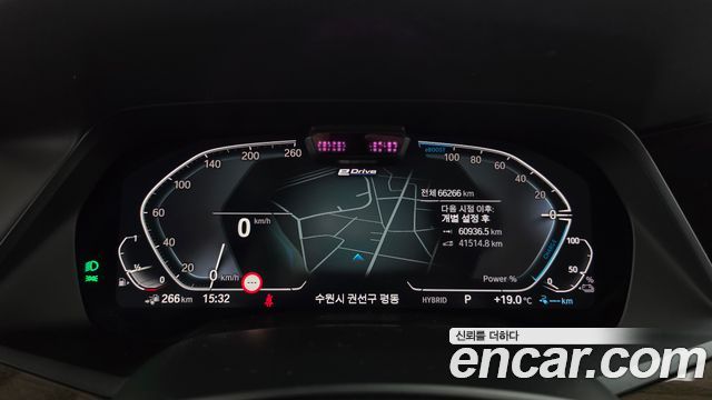 BMW X5 2021 — photo 8