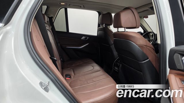 BMW X5 2021 — photo 12