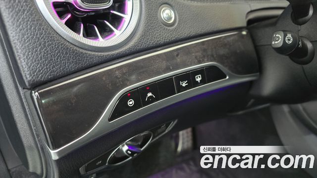 Mercedes-Benz S-Class 2020 — photo 30