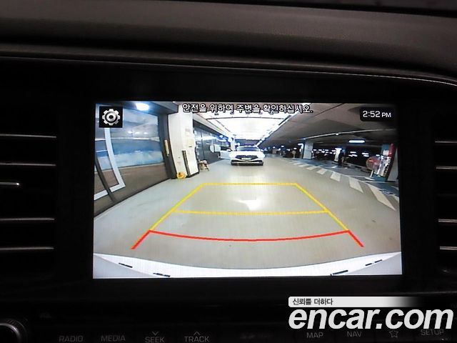 Hyundai AVANTE 2019 — photo 16