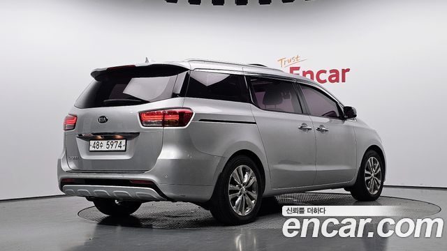 Kia Canival 2018 — photo 2