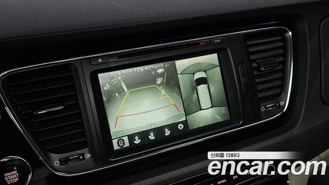 Kia Canival 2018 — photo 21