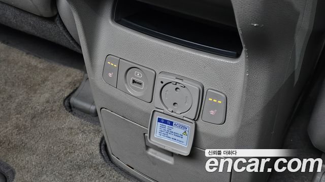 Kia Canival 2018 — photo 23