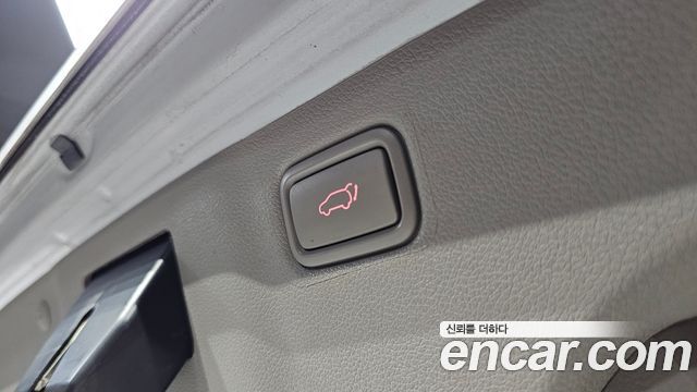 Kia Canival 2018 — photo 25
