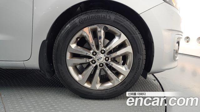 Kia Canival 2018 — photo 7