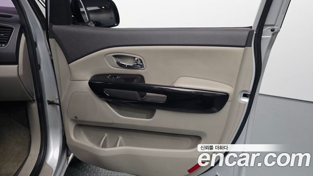Kia Canival 2018 — photo 14