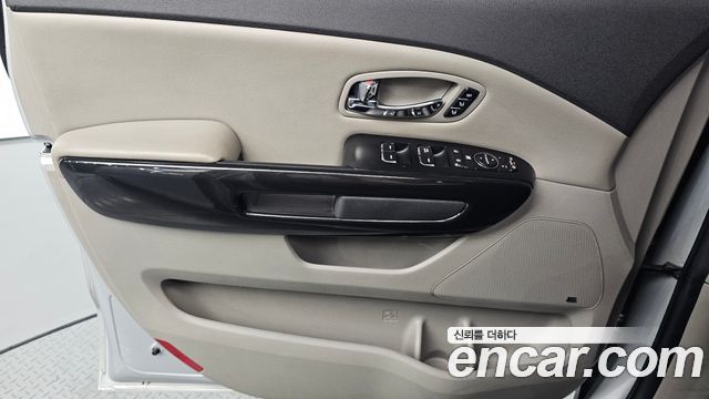 Kia Canival 2018 — photo 15