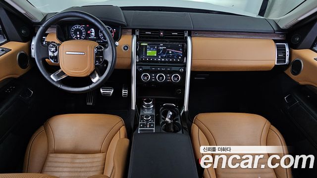 Land Rover Discovery 2020 — photo 10