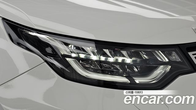 Land Rover Discovery 2020 — photo 8