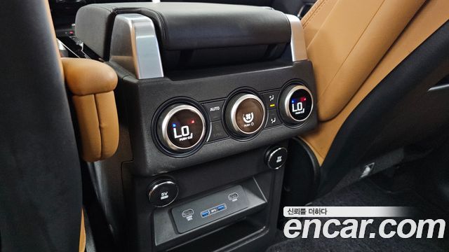 Land Rover Discovery 2020 — photo 31