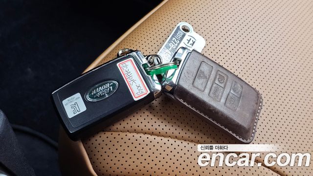 Land Rover Discovery 2020 — photo 33