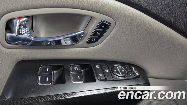 Kia Canival 2016 — photo 23