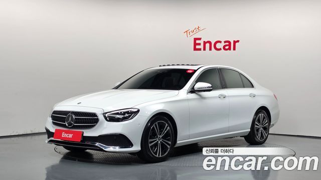 Mercedes-Benz E-Class 2022 — photo 1