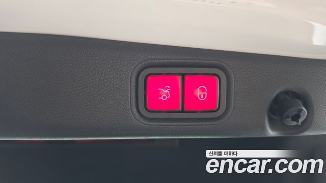 Mercedes-Benz E-Class 2022 — photo 22