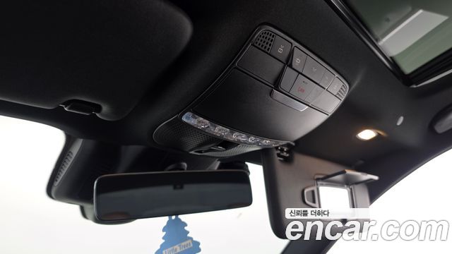 Mercedes-Benz E-Class 2022 — photo 24
