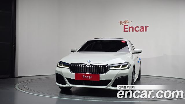 BMW 5-Series 2023 — photo 3