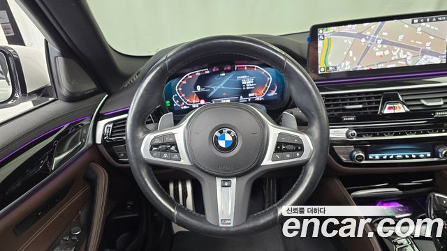 BMW 5-Series 2023 — photo 19