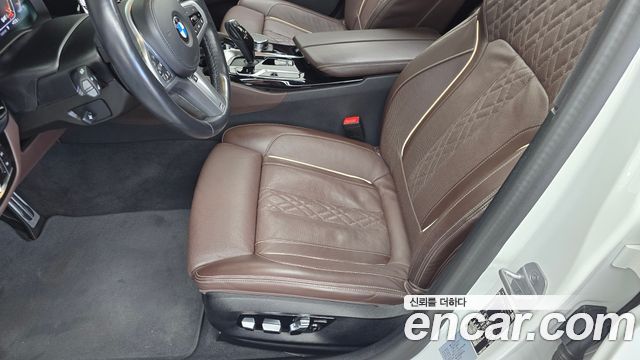 BMW 5-Series 2023 — photo 24
