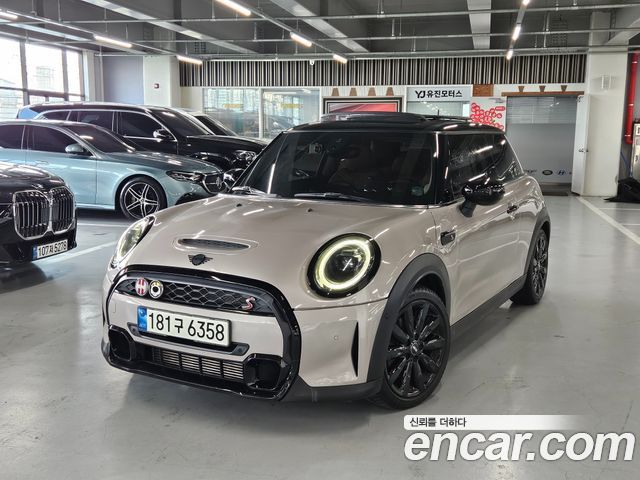 Mini Cooper 2022 — photo 1