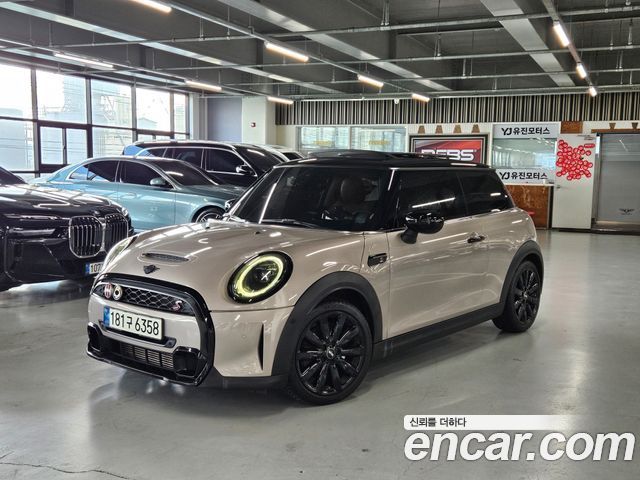 Mini Cooper 2022 — photo 2