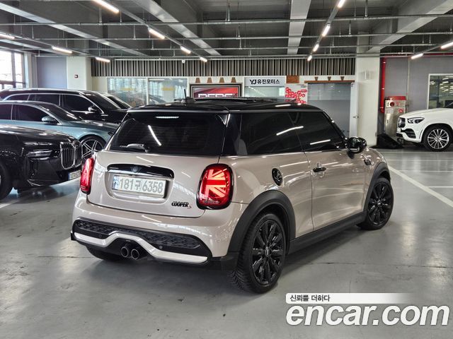Mini Cooper 2022 — photo 3