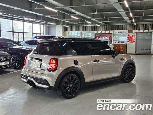 Mini Cooper 2022 — photo 4