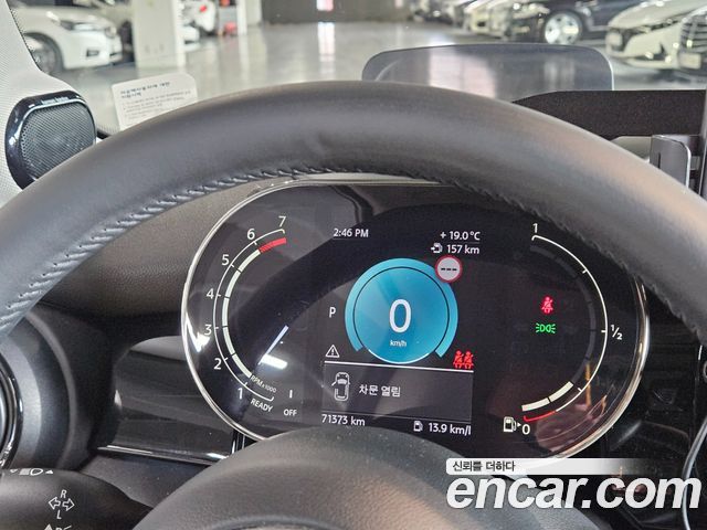 Mini Cooper 2022 — photo 7