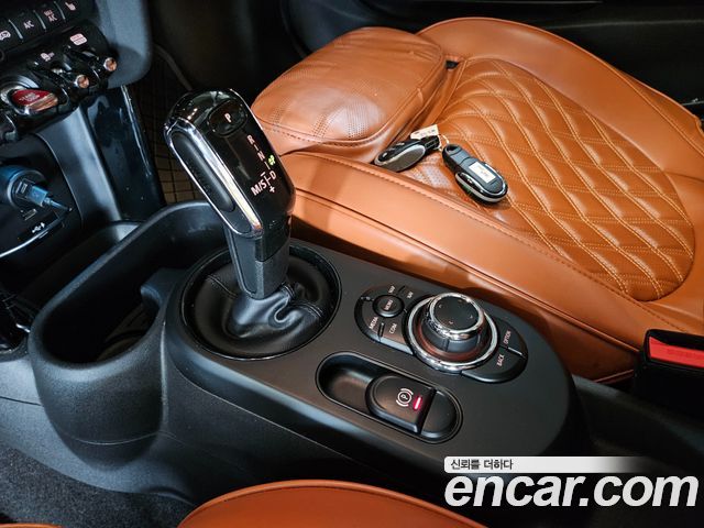 Mini Cooper 2022 — photo 11