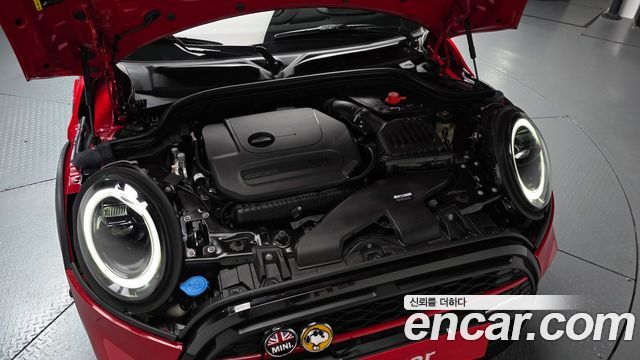 Mini Cooper Convertible 2024 — photo 6