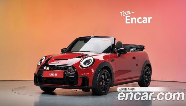 Mini Cooper Convertible 2024 — photo 1