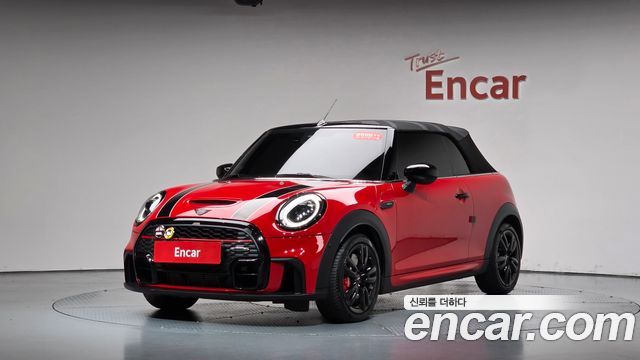 Mini Cooper Convertible 2024 — photo 33