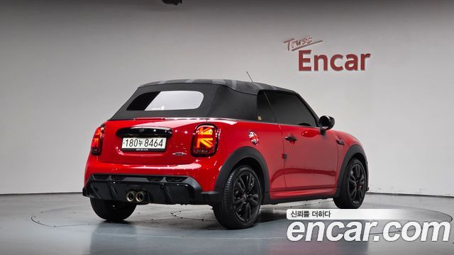 Mini Cooper Convertible 2024 — photo 34